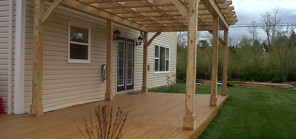 Large Pergola Dress Up a Flat Deck