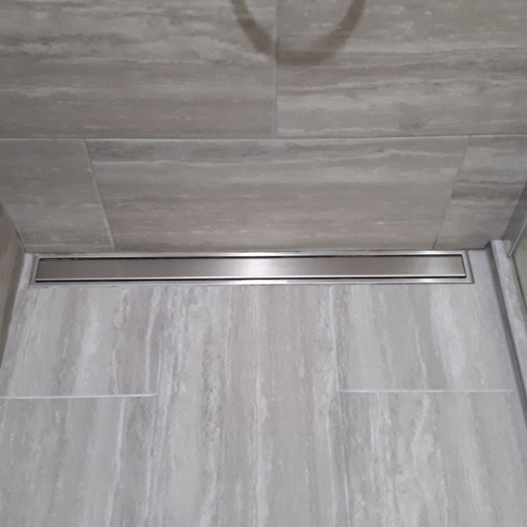 Curbless Shower in a Modern Bathroom 4