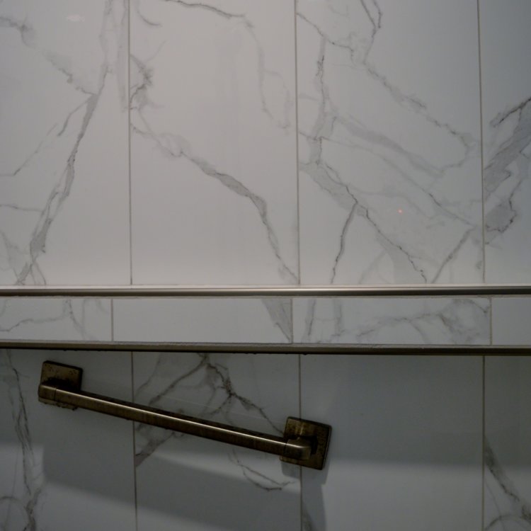 Condo Ensuite Bath 3