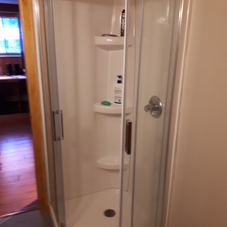 Visitors Bath 2