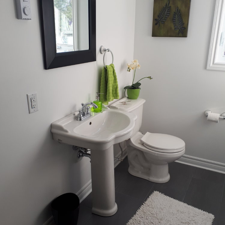 Lower Level Bath & Laundry 9