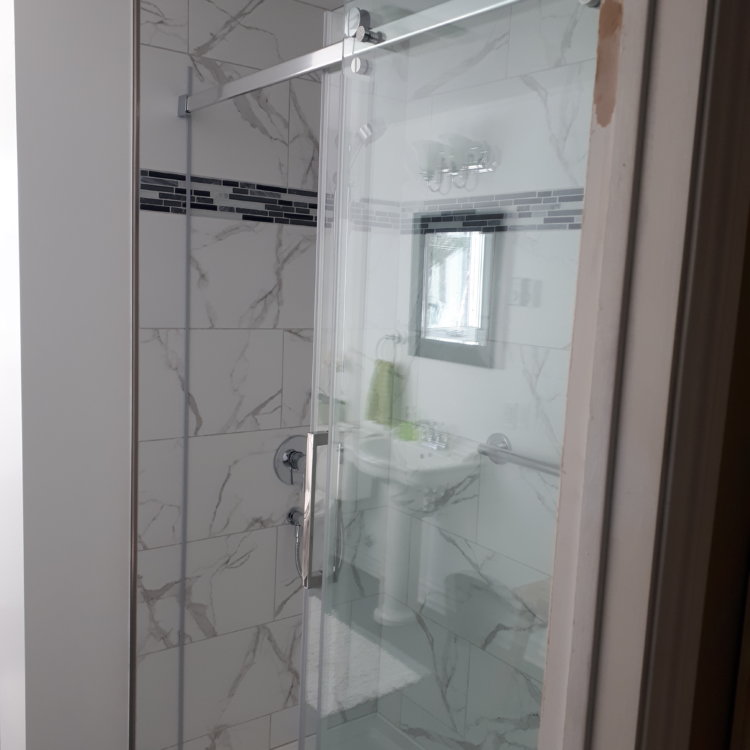 Lower Level Bath & Laundry 7