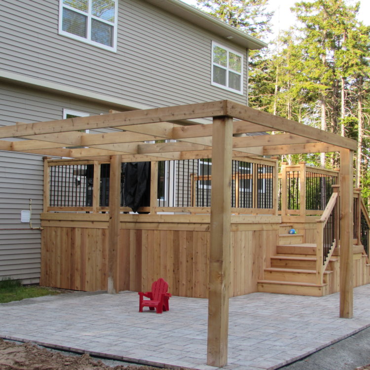 Combination Western Red Cedar Deck & Paver Patio